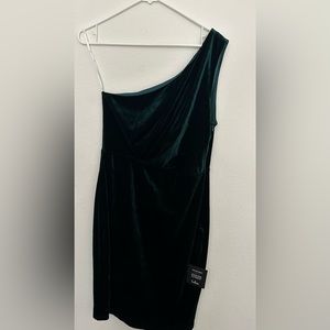 Lulu velvet green dress